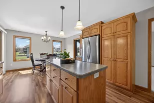 802 Timothy Dr SE, Stewartville, MN 55976 - Photo 10