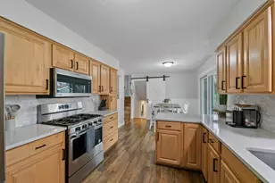 8726 Ivywood Ave S, Cottage Grove, MN 55016 - Photo 2