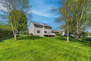 905 Horizon Cir, Belle Plaine, MN 56011 - Photo 2