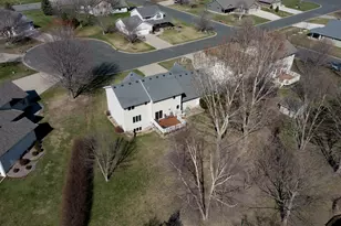 905 Horizon Cir, Belle Plaine, MN 56011 - Photo 4