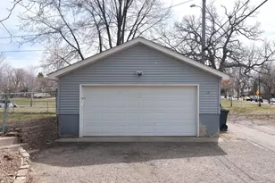 3207 Bryant Ave N, Minneapolis, MN 55412 - Photo 20