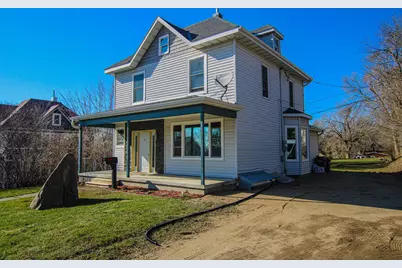 517 Minnesota Avenue E, Glenwood, MN 56334 - Photo 2