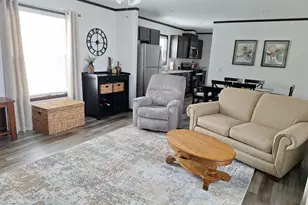 215 N McKay Ave, Alexandria, MN 56308 - Photo 10