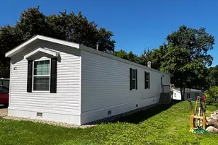 215 N McKay Ave, Alexandria, MN 56308 - Photo 2