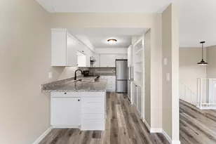 1621 W 140th St, Burnsville, MN 55337 - Photo 8