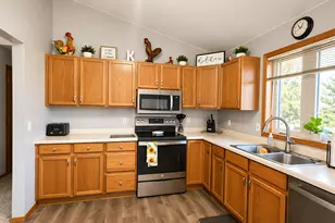 13 Riverside Rd, Morris, MN 56267 - Photo 8