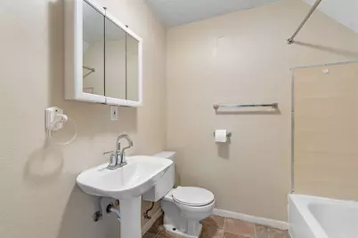 2048 Carroll Avenue, Saint Paul, MN 55104 - Photo 12