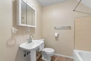 2048 Carroll Ave, Saint Paul, MN 55104 - Photo 12