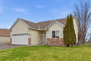 216 Dresden Alcove, Waverly, MN 55390 - Photo 2