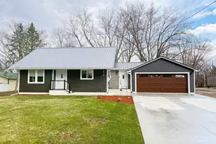 676 State St N, Eden Valley, MN 55329 - Photo 2