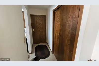 812 9th Avenue S #7, Hopkins, MN 55343 - Photo 2