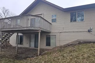 1121 S Vine St, Fergus Falls, MN 56537 - Photo 4