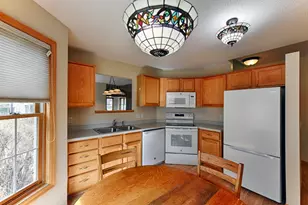 2133 Southwind Rd, Maplewood, MN 55109 - Photo 4