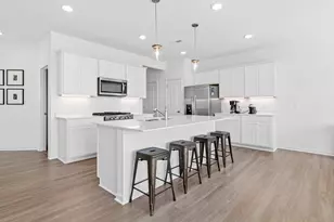 4807 Airlake Dr, Woodbury, MN 55129 - Photo 4