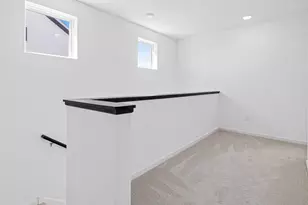 4807 Airlake Dr, Woodbury, MN 55129 - Photo 12