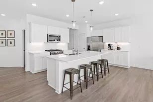 4807 Airlake Dr, Woodbury, MN 55129 - Photo 2