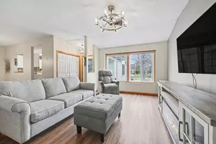 15691 Flackwood Way, Apple Valley, MN 55124 - Photo 4