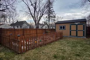 2040 Stillwater Ave E, Saint Paul, MN 55119 - Photo 16