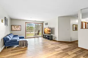 1215 Ferndale St N, Maplewood, MN 55119 - Photo 6