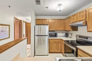 1215 Ferndale St N, Maplewood, MN 55119 - Photo 14