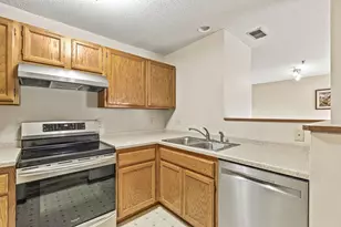 1215 Ferndale St N, Maplewood, MN 55119 - Photo 12
