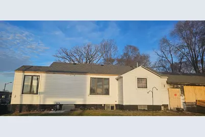 906 1st Avenue E, Shakopee, MN 55379 - Photo 2