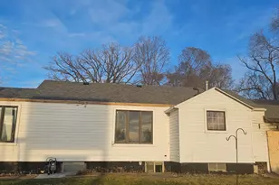 906 1st Ave E, Shakopee, MN 55379 - Photo 2