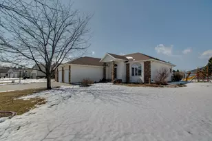 506 Mariann Ln, Dilworth, MN 56529 - Photo 2