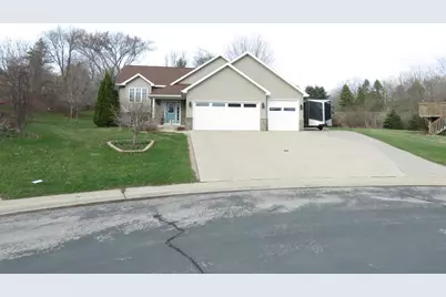 924 Balsam Court NE, Pine Island, MN 55963 - Photo 2