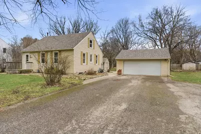 2304 15th Avenue SW, Austin, MN 55912 - Photo 1