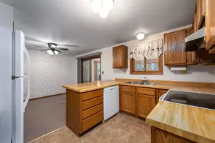 309 Warren St, Balsam Lake, WI 54810 - Photo 8