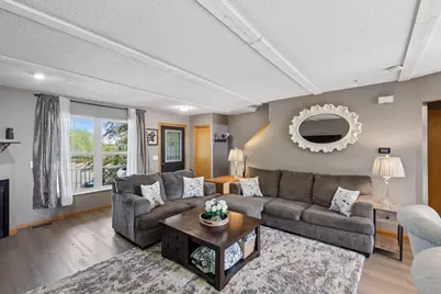 2898 Clover Ridge Drive, Chaska, MN 55318 - Photo 8