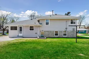 9207 Washington St NE, Blaine, MN 55434 - Photo 26
