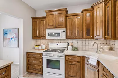 9371 Nesbitt Road, Bloomington, MN 55437 - Photo 14