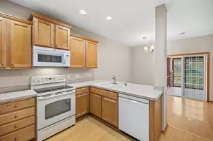 9126 Fox Ct, Victoria, MN 55386 - Photo 10