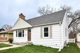 2139 Highland Pl, Columbia Heights, MN 55421 - Photo 2