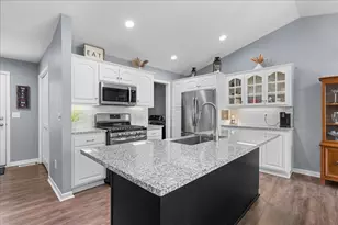 38616 Pine Ave, Center City, MN 55012 - Photo 8