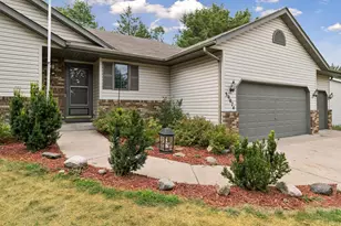39074 Riverside Ct, North Branch, MN 55056 - Photo 2
