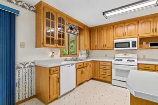 39074 Riverside Ct, North Branch, MN 55056 - Photo 12