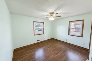4900 Russell Ave N, Minneapolis, MN 55430 - Photo 8