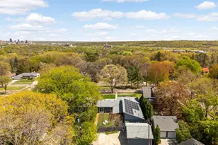 1409 Edgcumbe Rd, Saint Paul, MN 55116 - Photo 2