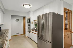 8190 Duluth St, Golden Valley, MN 55427 - Photo 10