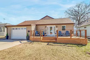 1309 Lincoln Ave, Detroit Lakes, MN 56501 - Photo 2