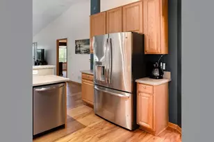 13877 Ventura Pl, Savage, MN 55378 - Photo 8
