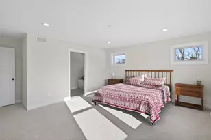 2388 Laurie Ct, Roseville, MN 55113 - Photo 10