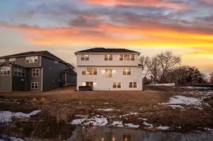 2388 Laurie Ct, Roseville, MN 55113 - Photo 58