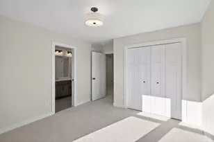 2388 Laurie Ct, Roseville, MN 55113 - Photo 14