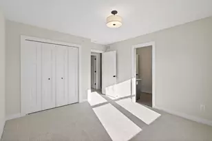 2388 Laurie Ct, Roseville, MN 55113 - Photo 16