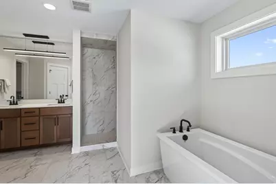 2388 Laurie Court, Roseville, MN 55113 - Photo 32