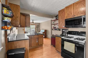 424 Oakwood Dr, Anoka, MN 55303 - Photo 4